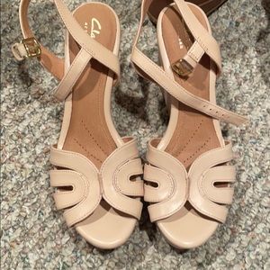Clarks nude wedge